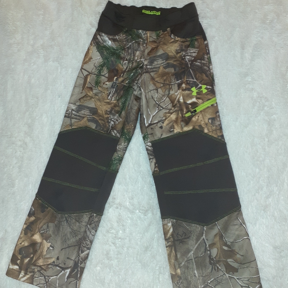 Under Armour youth boys pants.